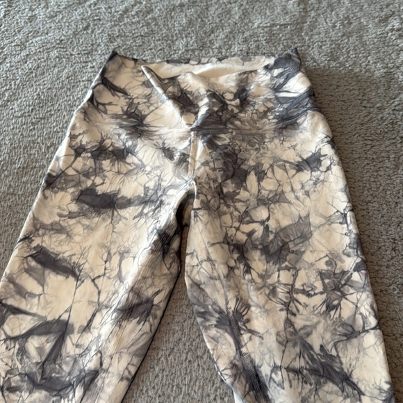 Lululemon Wunder Under Hi-Rise Tight  28
Dual Shibori Antique Whit Baltic size 6 - Picture 3 of 6
